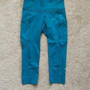 Lululemon fast and free crop size 6